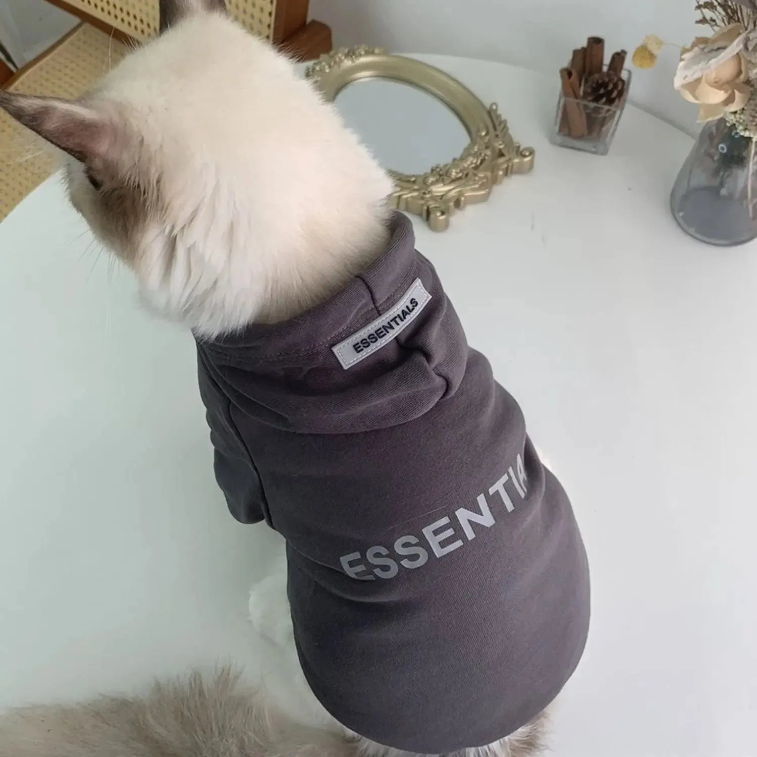 Designer Cat Letter Hoodie Pet Dog Clothes Fashion Clothing Dogs Super Small Cute Chihuahua Print Cotton Autumn Winter Gary Boy Mascotas