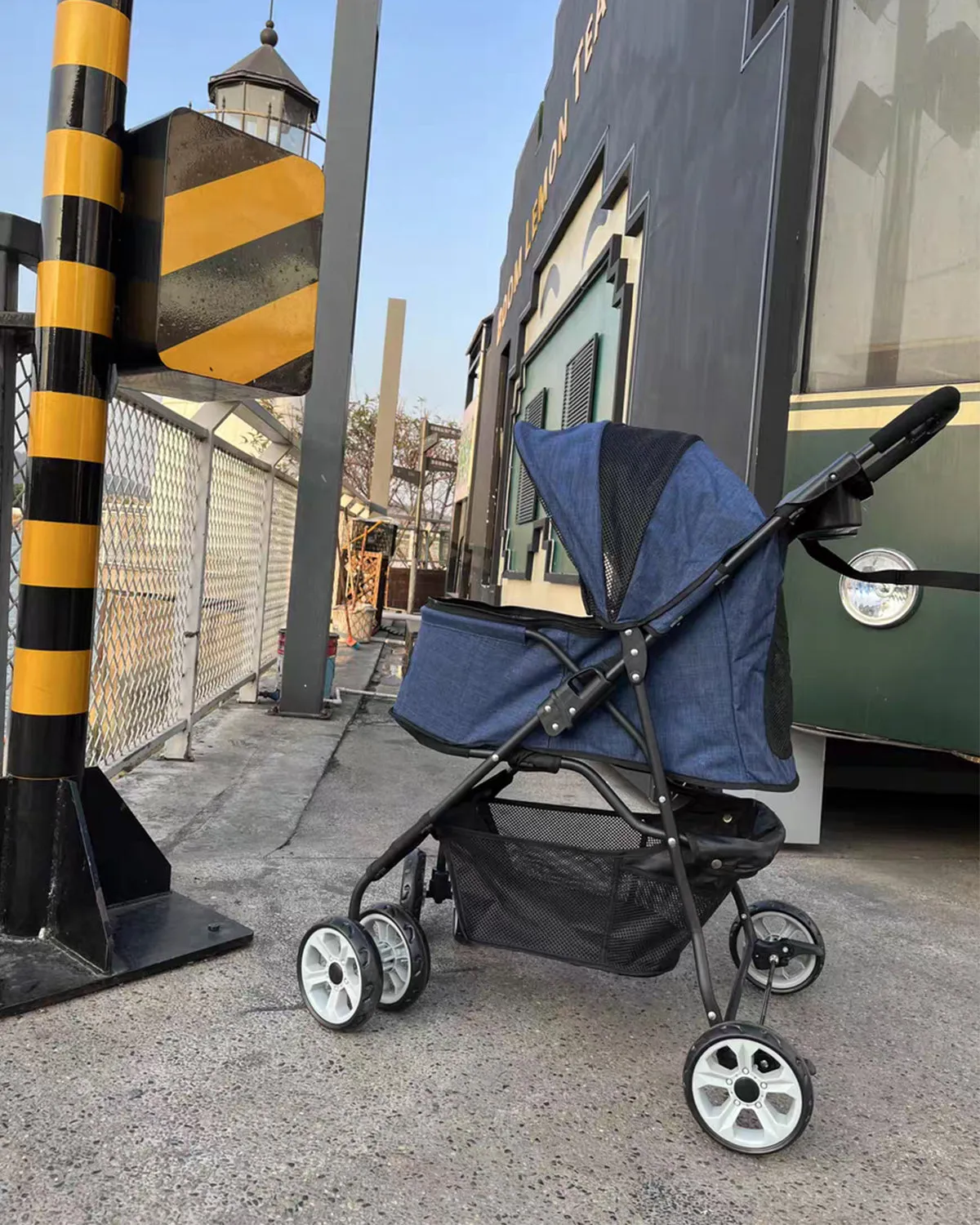 EZEBABY Pet Stroller for Cats/Dogs, Easy Fold with Removable Liner, Storage Basket