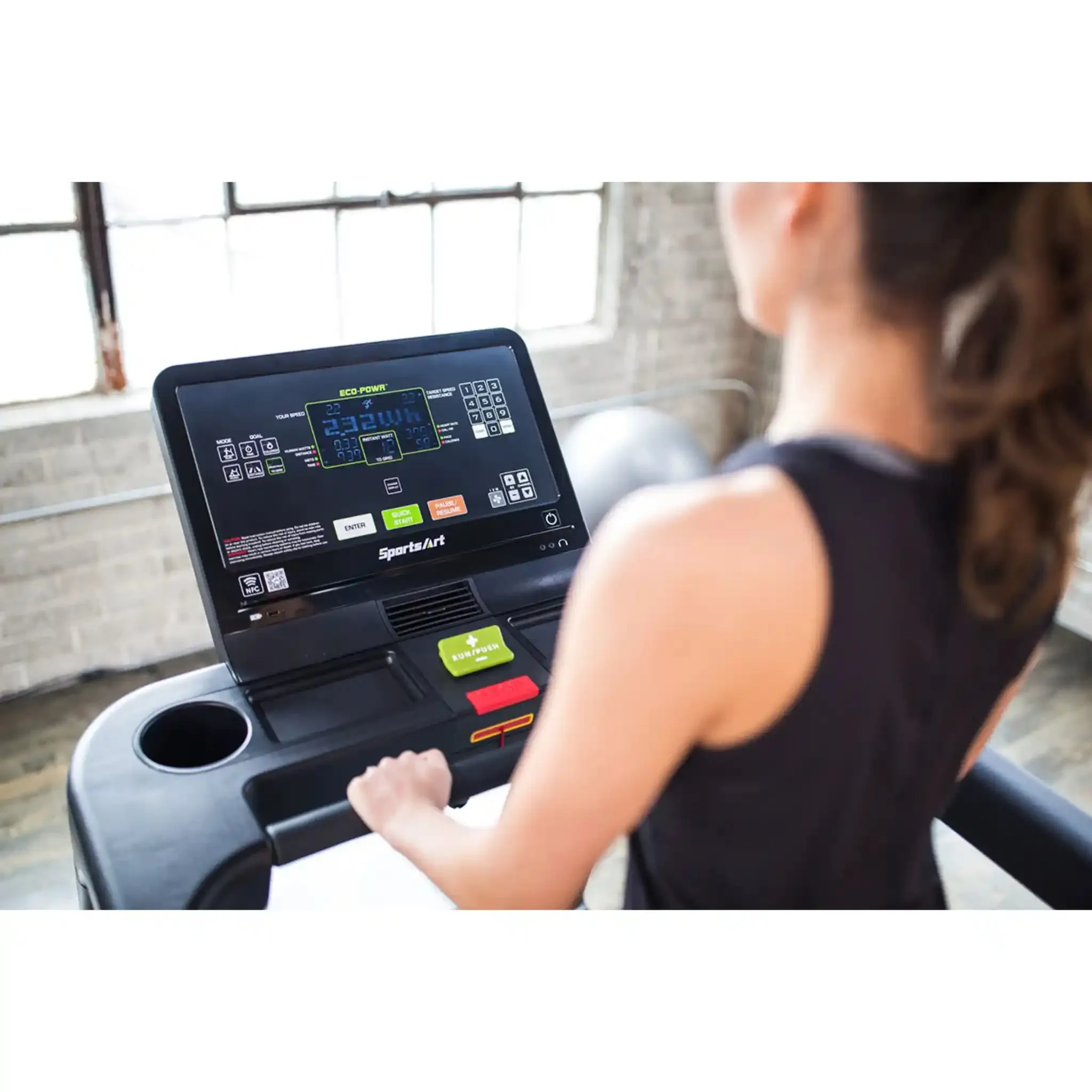 SportsArt G690 Verde Status Eco-Power Treadmill
